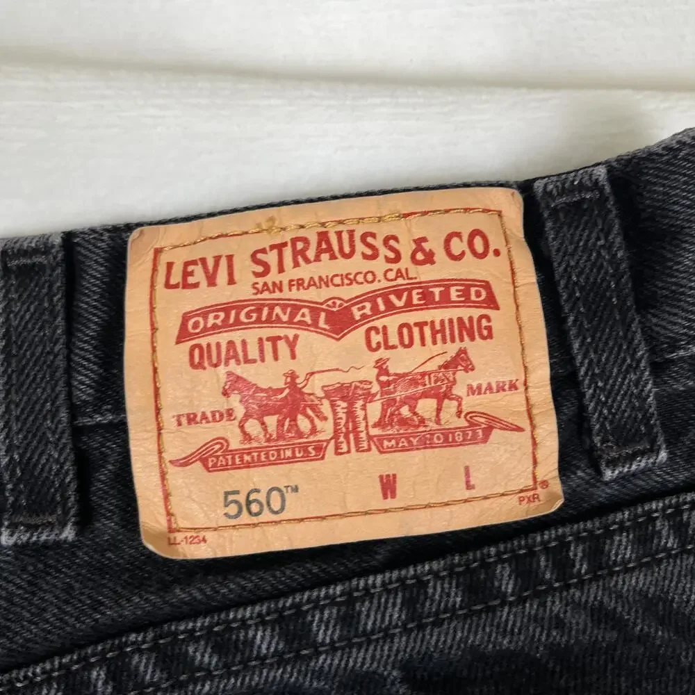 Levi's 560 Jeans Mens 36x38 Black Relaxed Tapered Denim Dark Wash READ